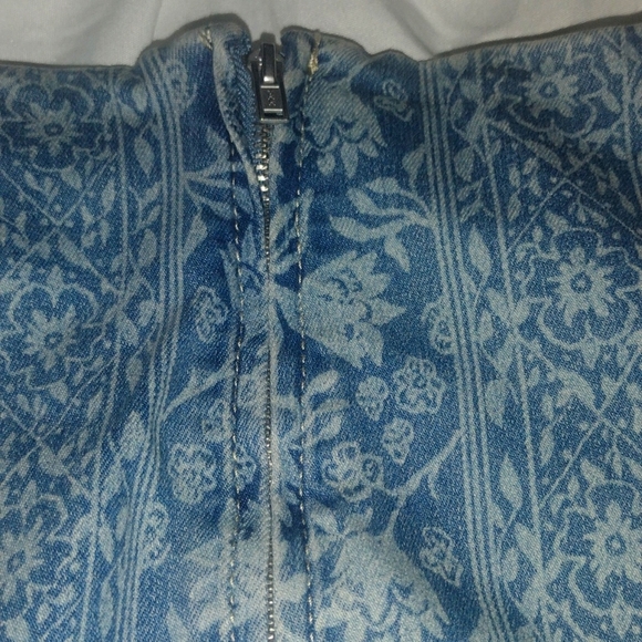 Free People Denim Mini Skirt Size Small - Picture 5 of 5